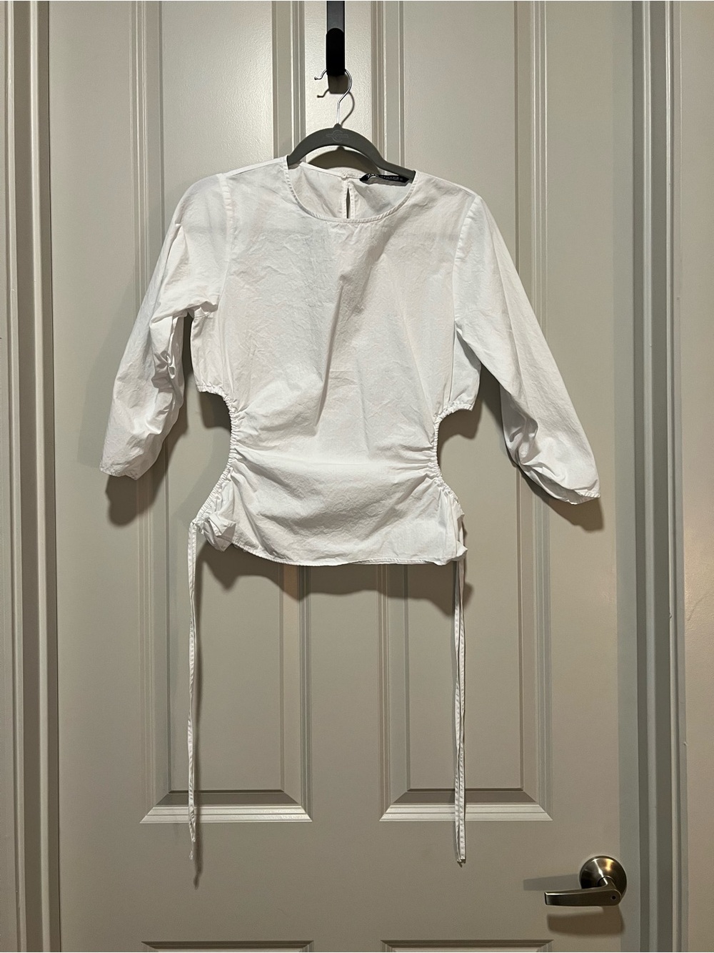 White Women's Cut Out Cinched-Side Long Sleeve Top